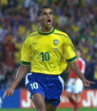 从而专注于 从而专注于