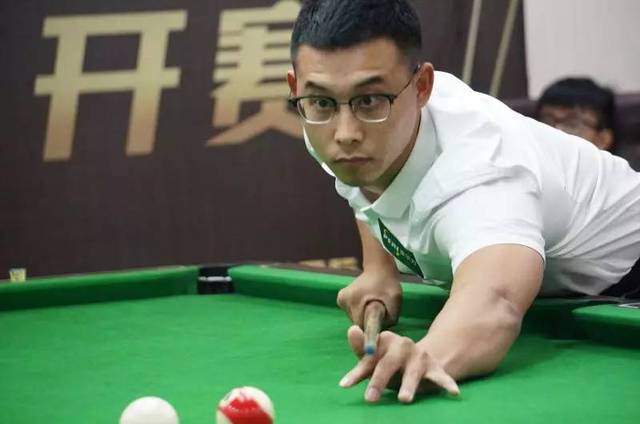 裁判在比赛 裁判在比赛