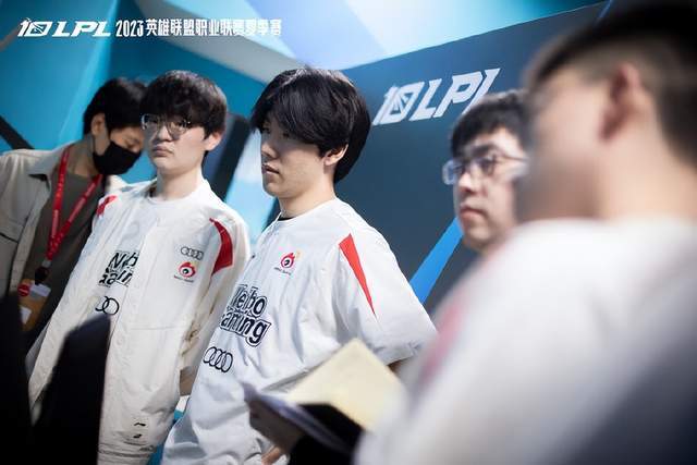 更多耀眼的 更多耀眼的