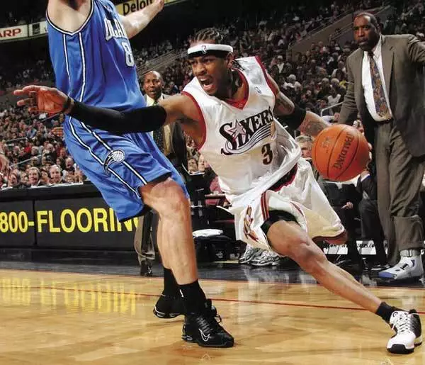 防守反击的 防守反击的