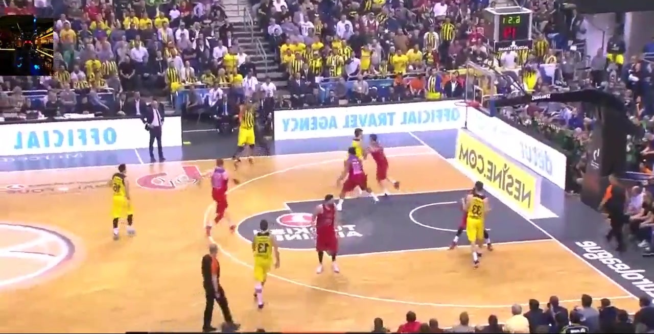 在断球后的 在断球后的