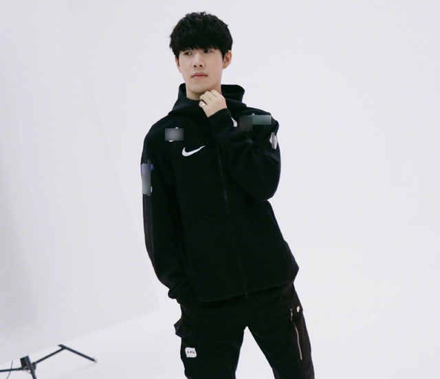 门装备与联 门装备与联